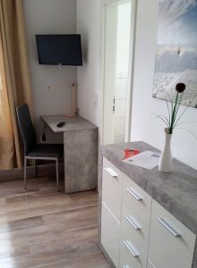 Zimmer renoviert Dusche, Telefon, TV, WLAN, Hotel Stückers Wilster