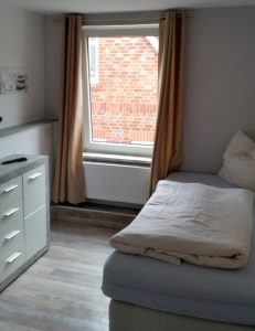 Zimmer renoviert Dusche, Telefon, TV, WLAN, Hotel Stückers Wilster
