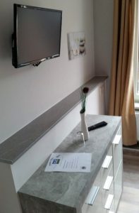 Zimmer renoviert Dusche, Telefon, TV, WLAN, Hotel Stückers Wilster